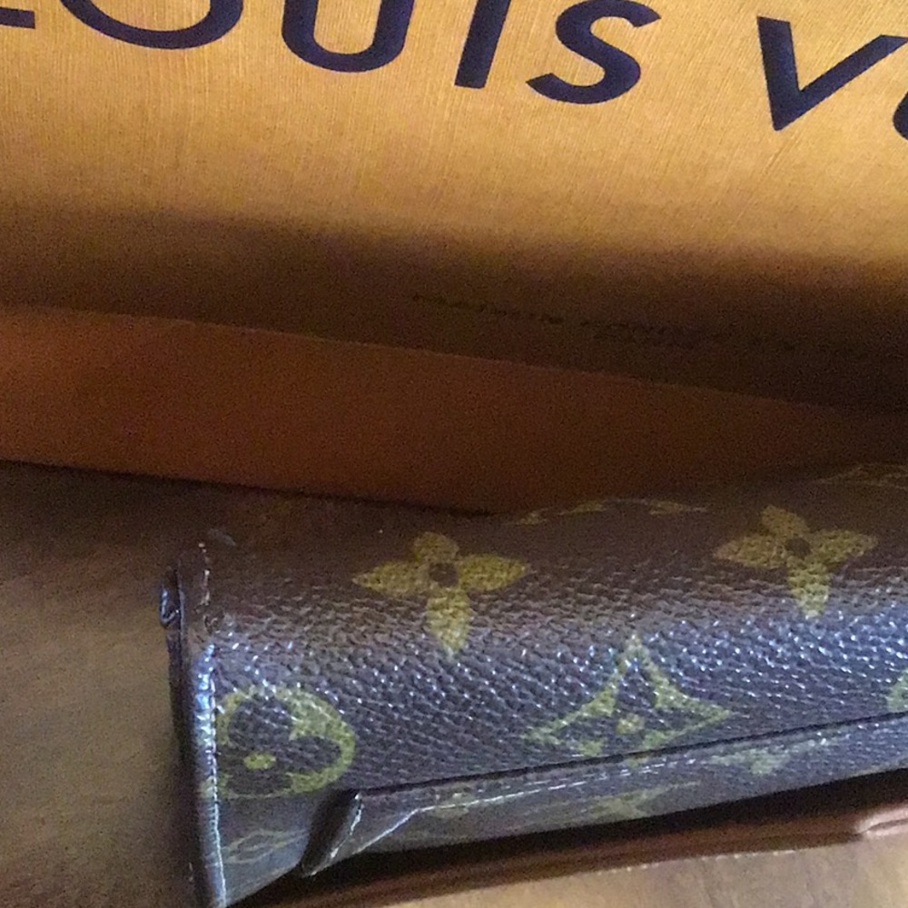 👜 Louis Vuitton Vintage French Company Brown Monogram Clutch - Picture 10 of 15